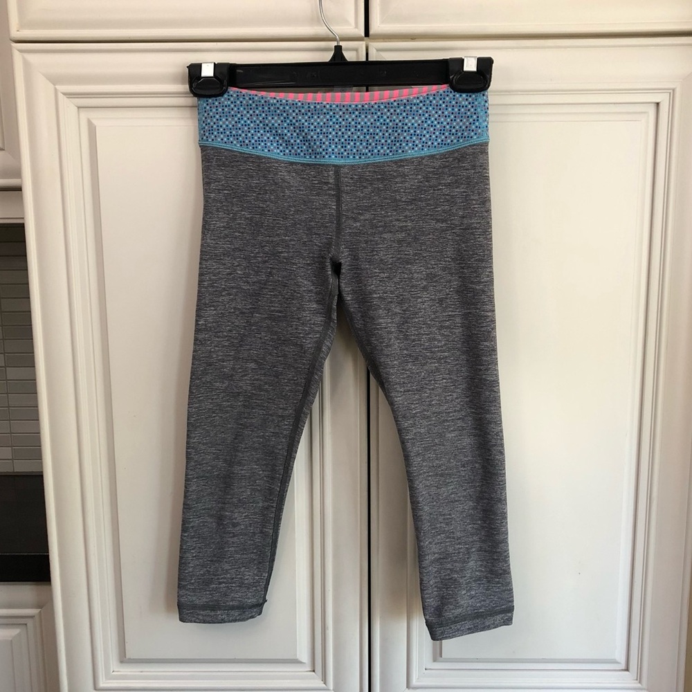Ivivva by Lululemon girls reversible crop leggings